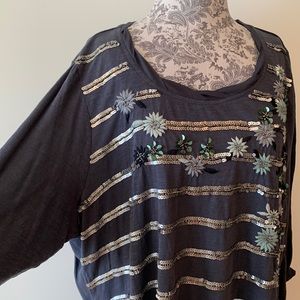 Womens 2x Logo Lavish top. Steel grey. NWT